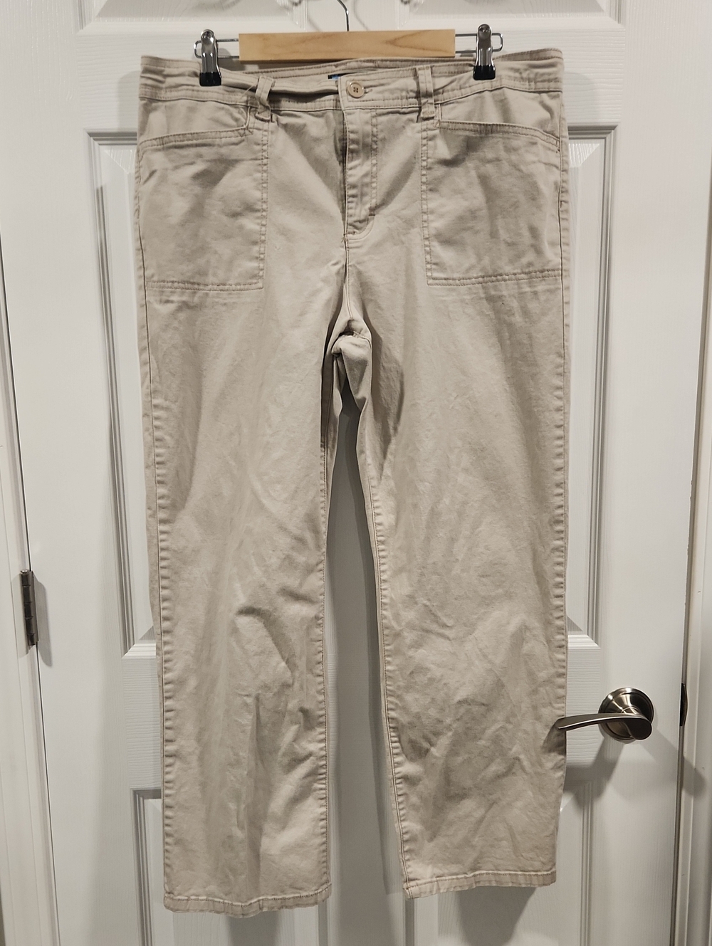 Relativity Women's Straight-Leg Chinos in Light Beige